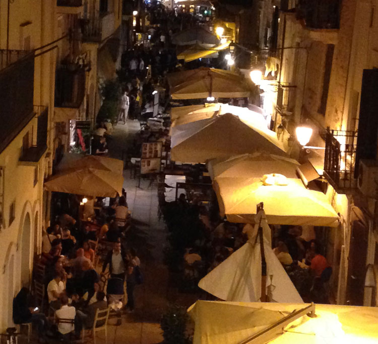 Dining out in Bari, Italy on a warm August night